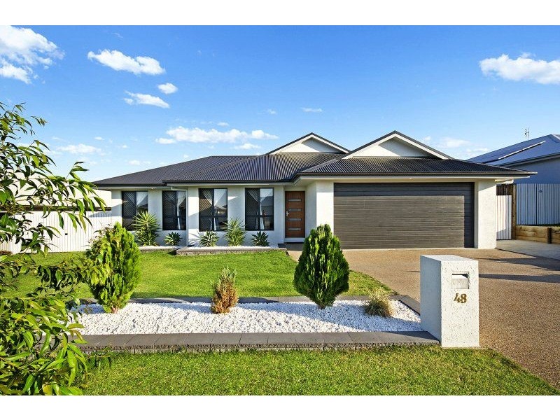 48 Bilbao Place, Bushland Beach QLD 4818