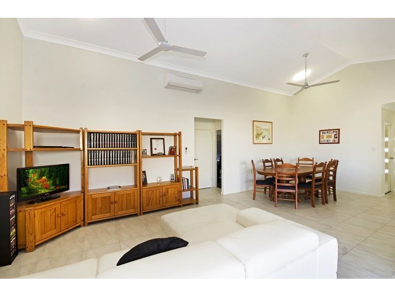 48 Bilbao Place, Bushland Beach QLD 4818