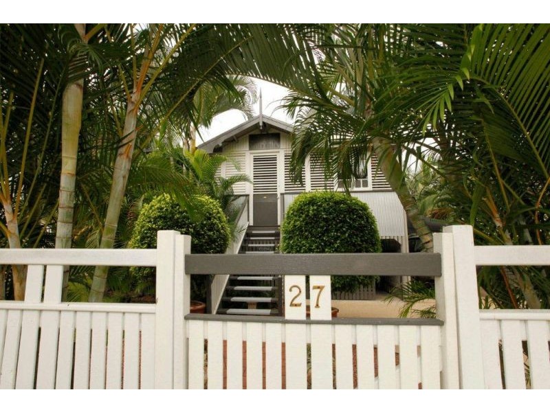 27 Tenth Avenue, Railway Estate QLD 4810