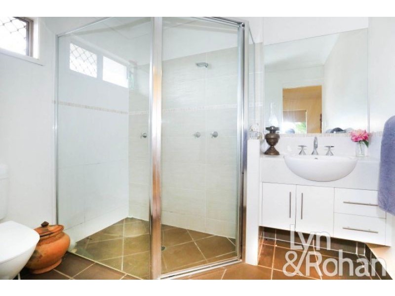 2 Dundabella Drive, Deeragun QLD 4818