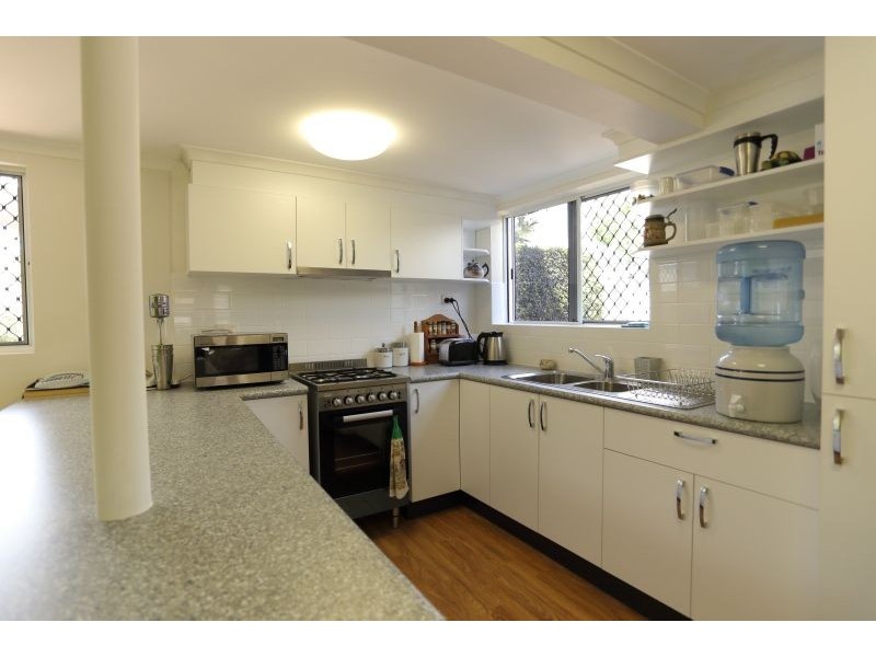 17-19 Echlin Street, West End QLD 4810