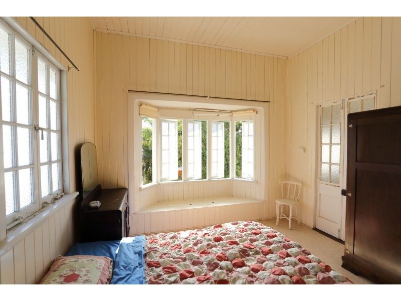 17-19 Echlin Street, West End QLD 4810