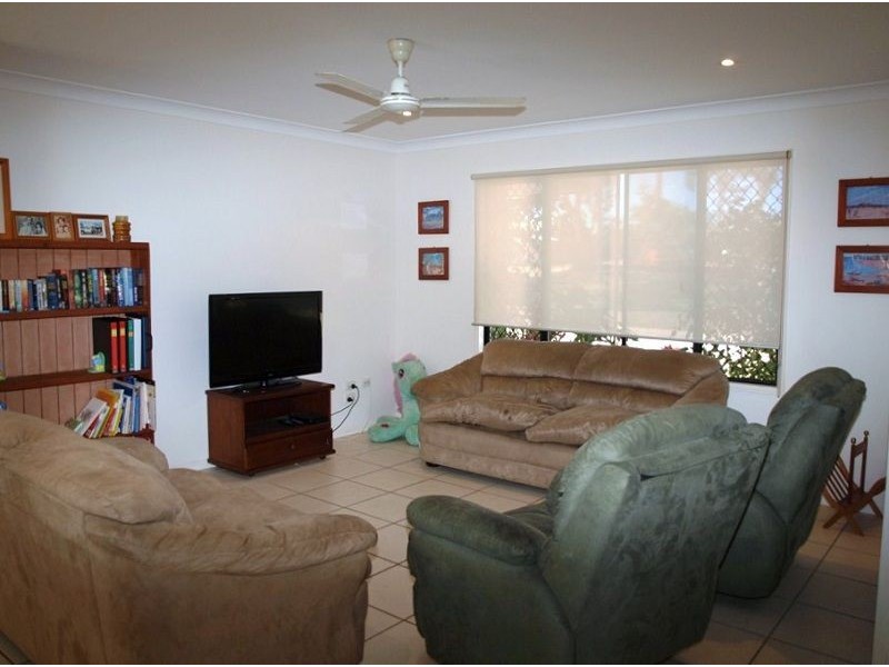 53 Greentree Circuit, Bushland Beach QLD 4818