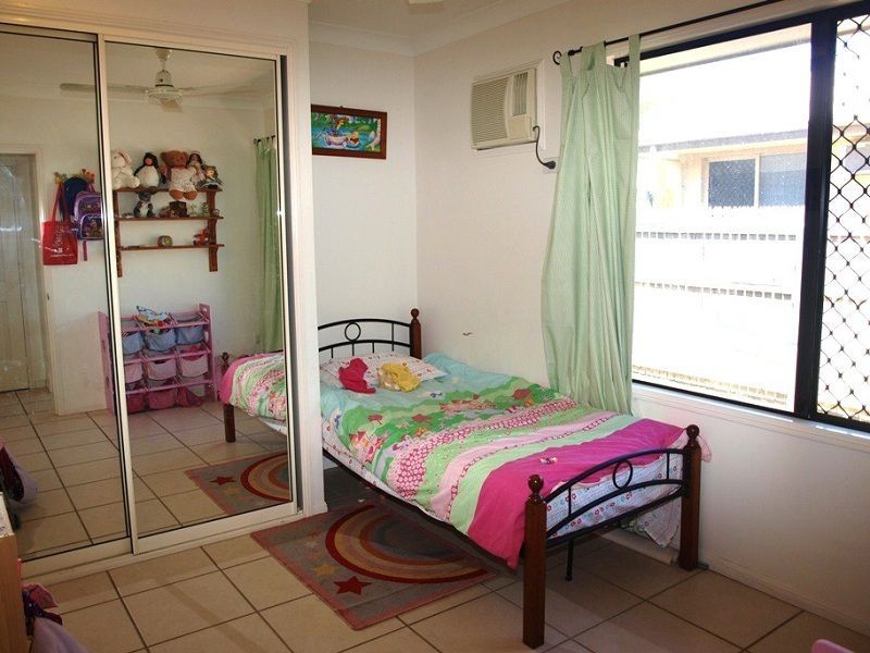 53 Greentree Circuit, Bushland Beach QLD 4818