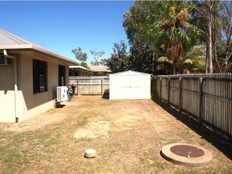 53 Greentree Circuit, Bushland Beach QLD 4818