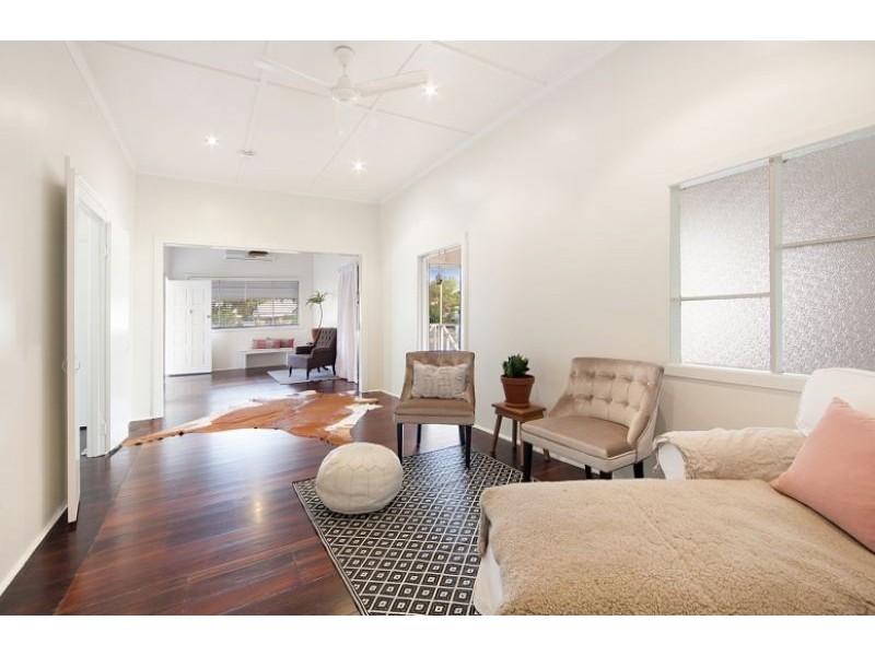 14 Nelson Street, South Townsville QLD 4810