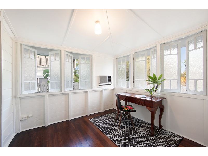 14 Nelson Street, South Townsville QLD 4810