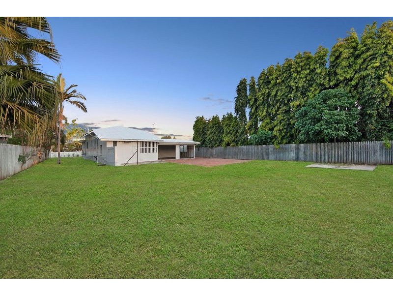 14 Nelson Street, South Townsville QLD 4810