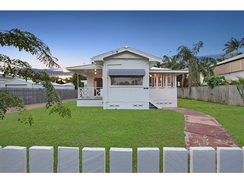 14 Nelson Street, South Townsville QLD 4810