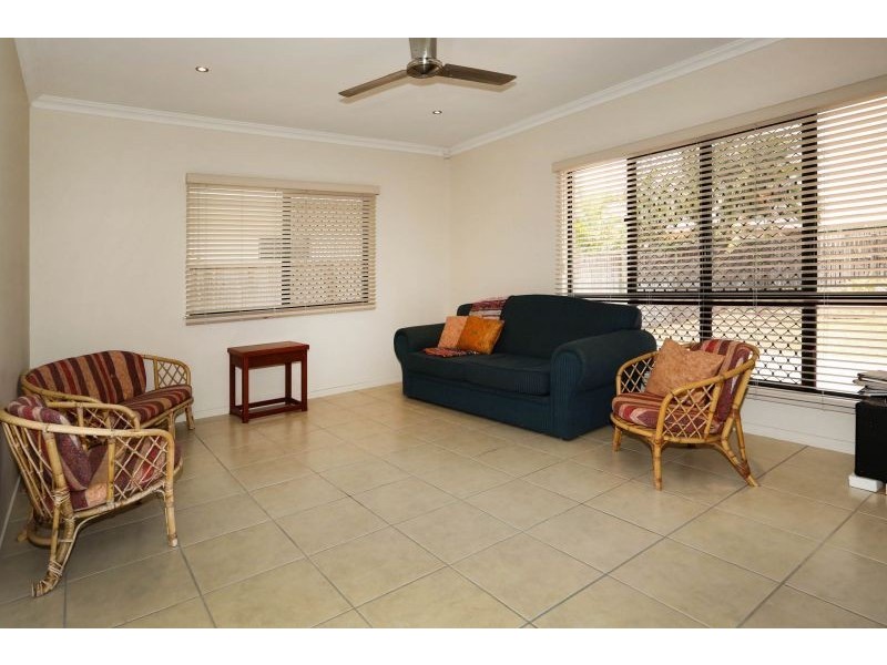 9 Riverwalk Way, Douglas QLD 4814