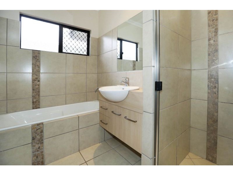 9 Riverwalk Way, Douglas QLD 4814