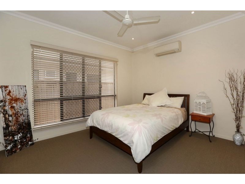 9 Riverwalk Way, Douglas QLD 4814