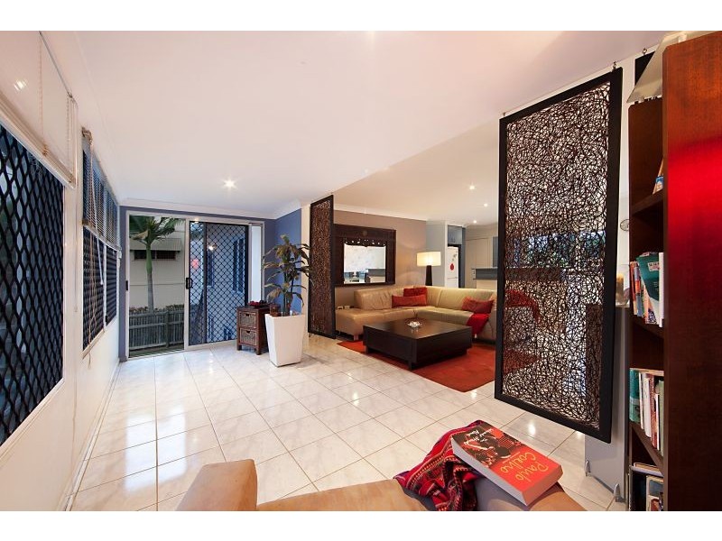 23 McKinley Street, North Ward QLD 4810