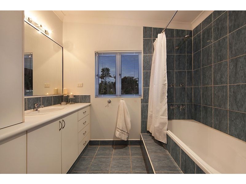 23 McKinley Street, North Ward QLD 4810