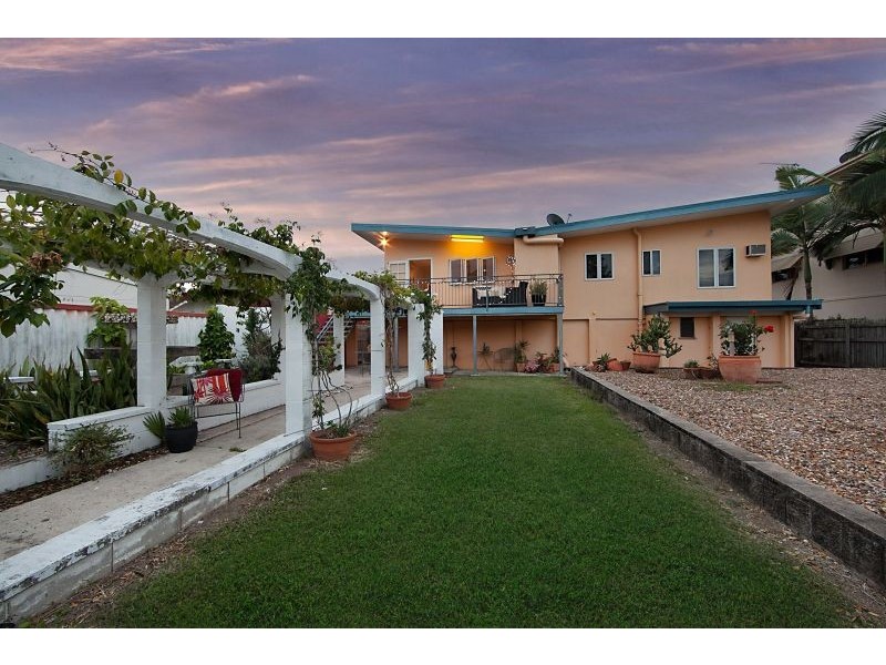 23 McKinley Street, North Ward QLD 4810