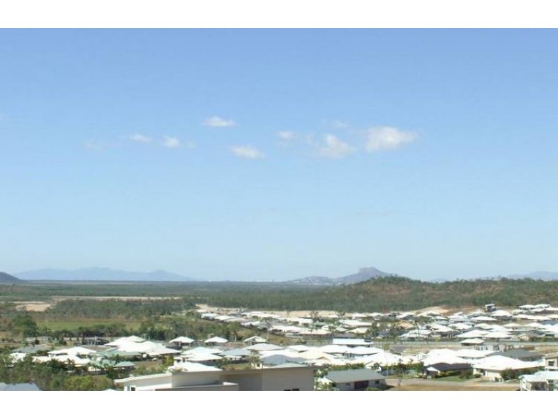 5 Bray Court, Bushland Beach QLD 4818