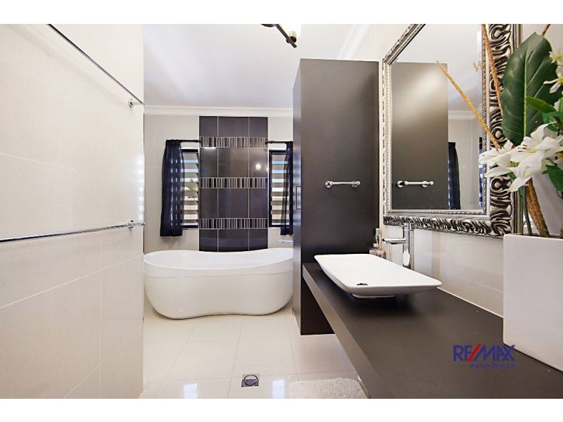 44 Springbrook Parade, Idalia QLD 4811