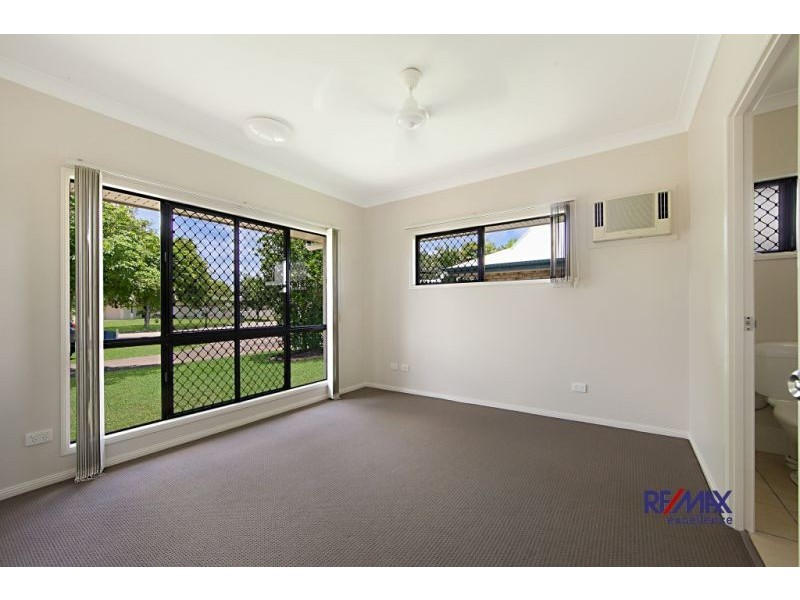 37 Aquatic Place, Idalia QLD 4811