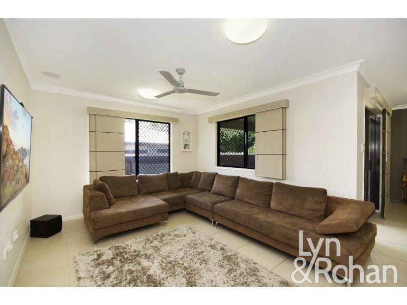 33 Kroymans Drive, Mount Louisa QLD 4814