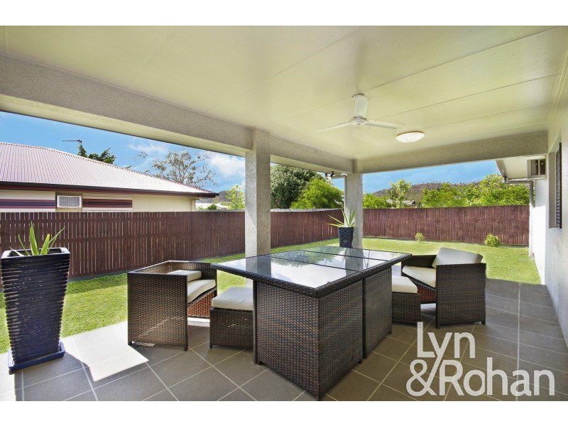33 Kroymans Drive, Mount Louisa QLD 4814