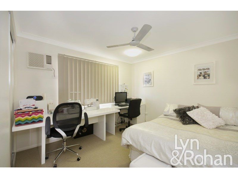 33 Kroymans Drive, Mount Louisa QLD 4814