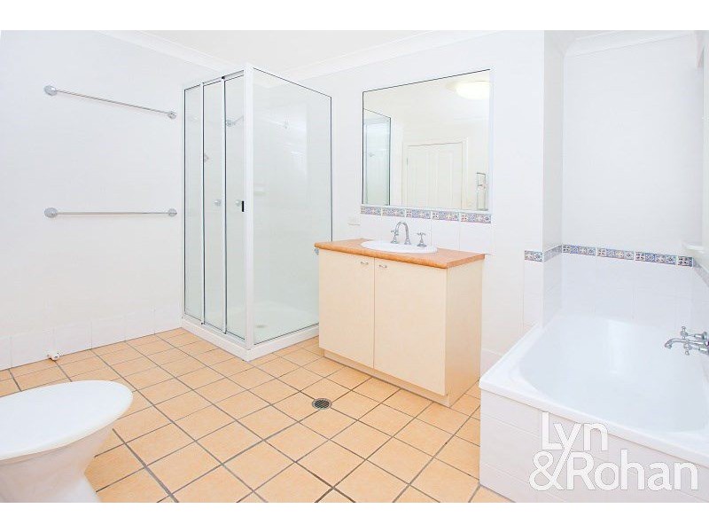 6/24 Martinez Avenue, West End QLD 4810