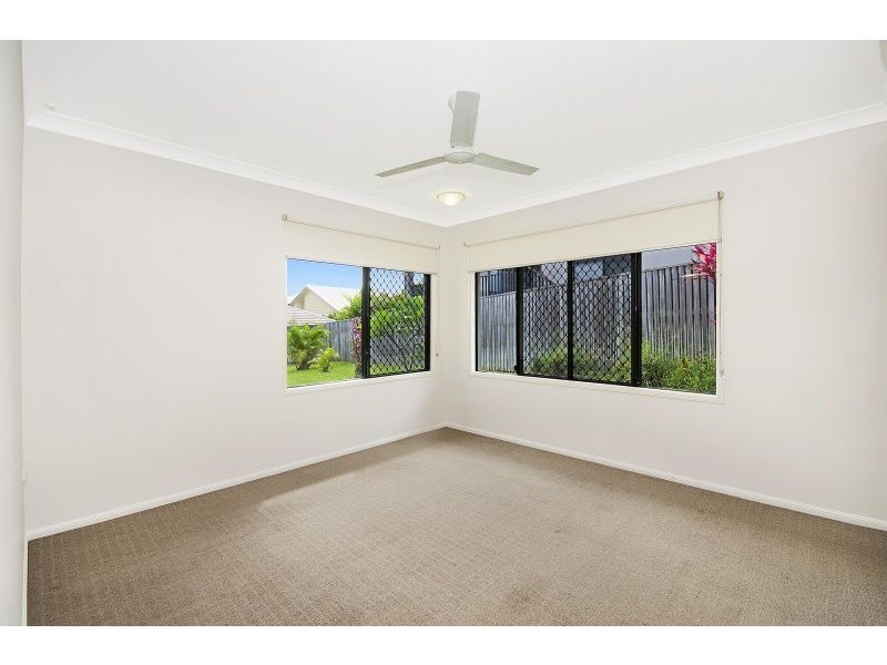 5 Platypus Street, Bushland Beach QLD 4818