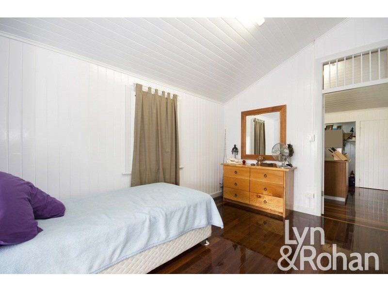 4 Soule Street, Hermit Park QLD 4812