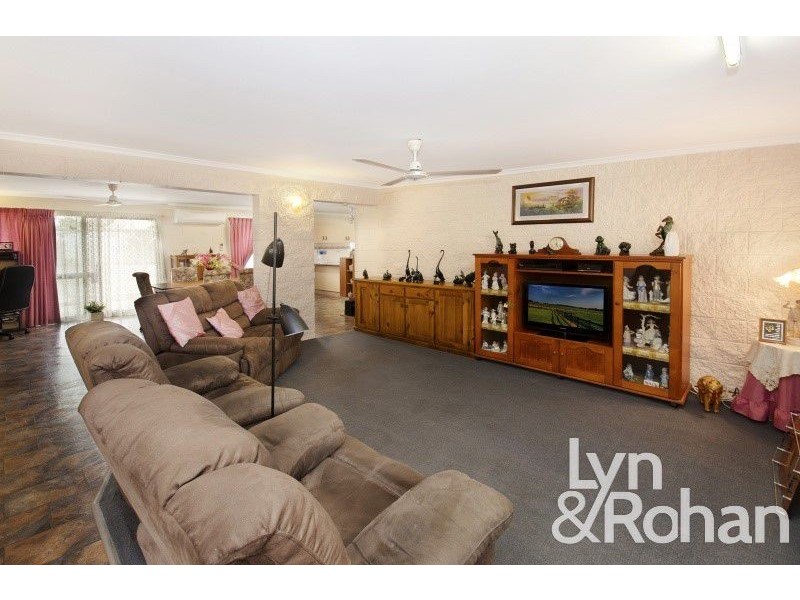 21 Julia Street, Kirwan QLD 4817