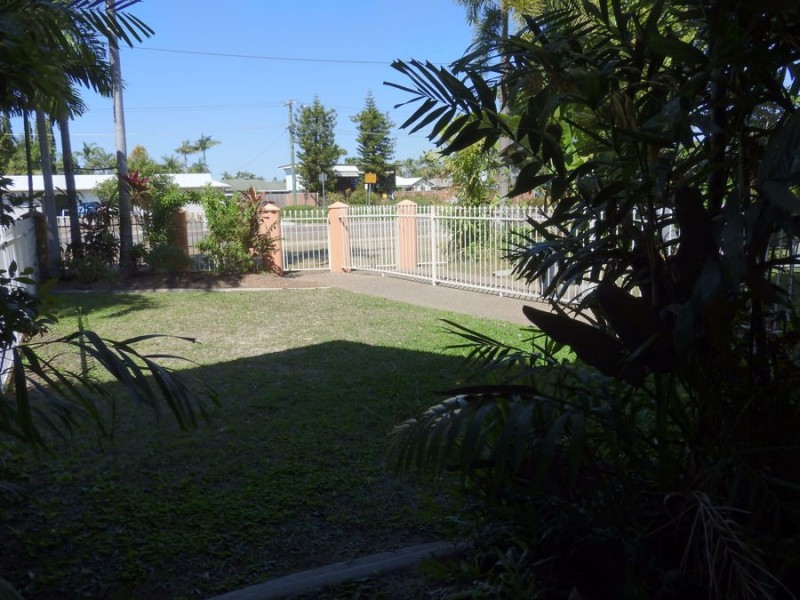 2/51-55 Bamford Lane, Kirwan QLD 4817