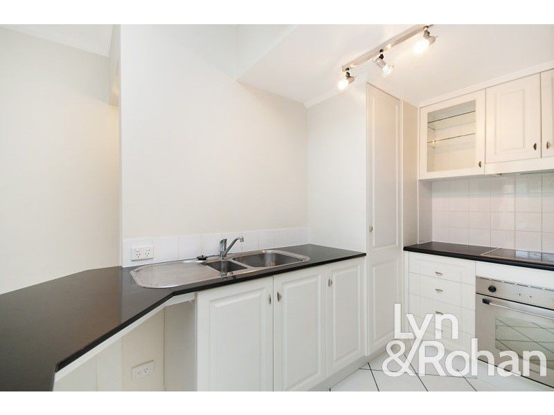 11/18 The Strand, North Ward QLD 4810