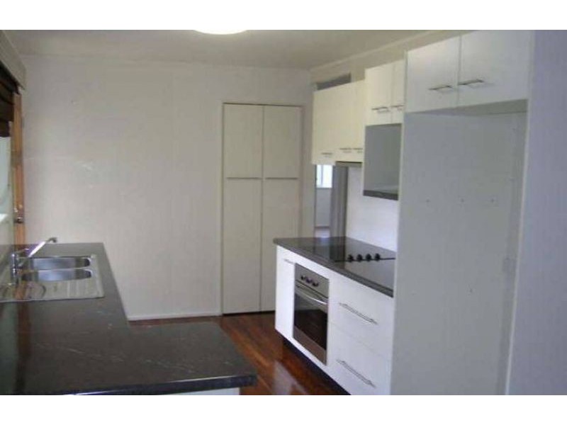 4 Rita Court, Kelso QLD 4815