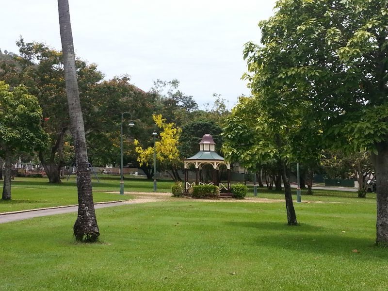 West End QLD 4810