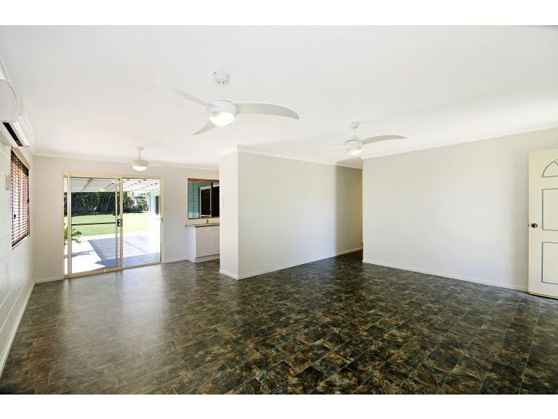 21 Joshua Crescent, Bushland Beach QLD 4818