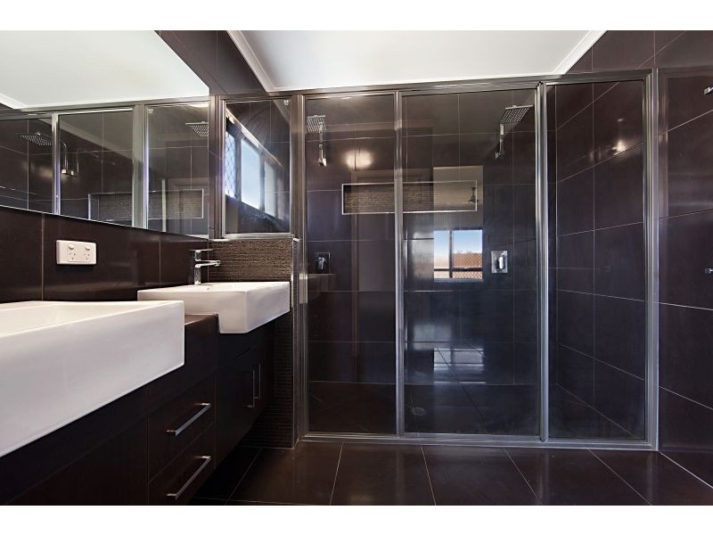 3 Molokai Street, Burdell QLD 4818