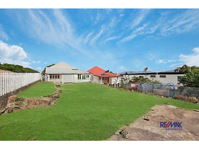 24 Maryvale Street, West End QLD 4810