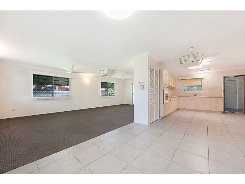 17 Pine Street, Kirwan QLD 4817