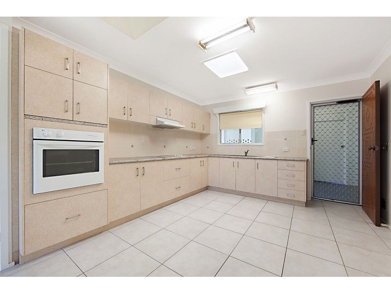 17 Pine Street, Kirwan QLD 4817