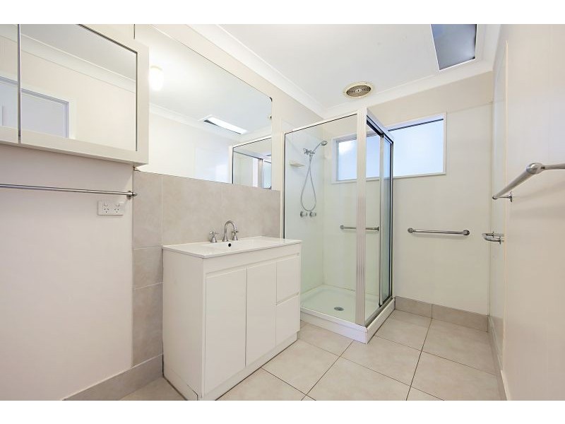 17 Pine Street, Kirwan QLD 4817