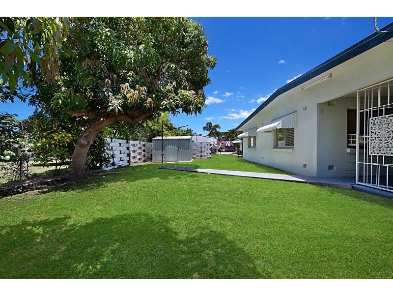 17 Pine Street, Kirwan QLD 4817