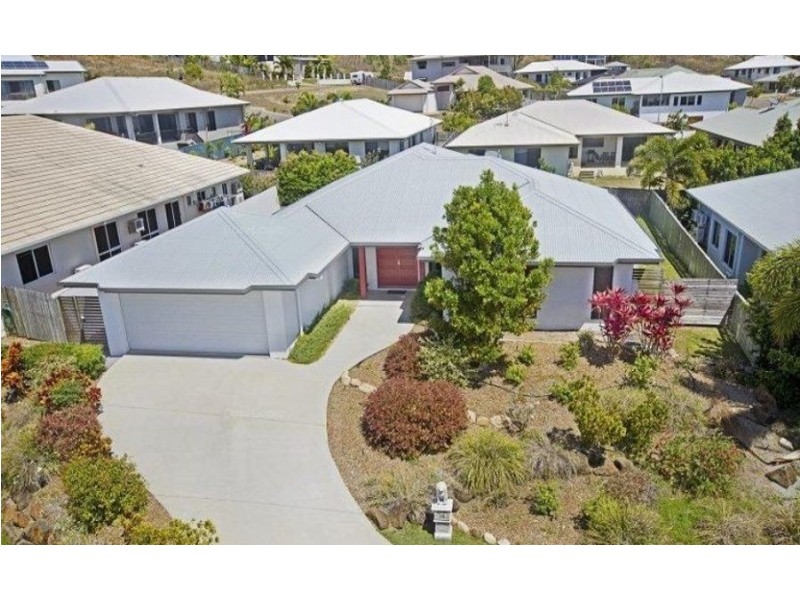 14 Shutehaven Circuit, Bushland Beach QLD 4818