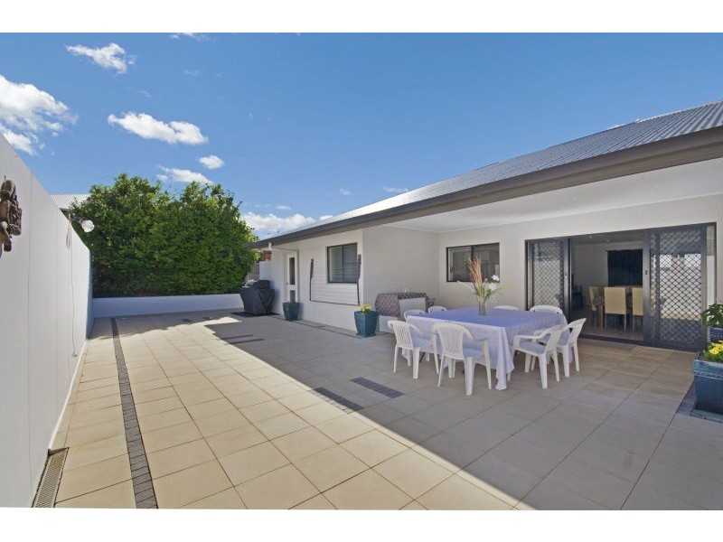 14 Shutehaven Circuit, Bushland Beach QLD 4818