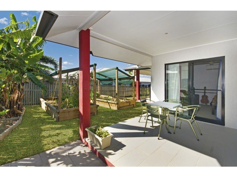 14 Shutehaven Circuit, Bushland Beach QLD 4818