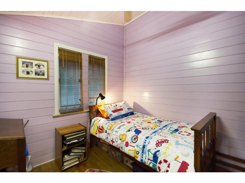 15 The Avenue, Hermit Park QLD 4812