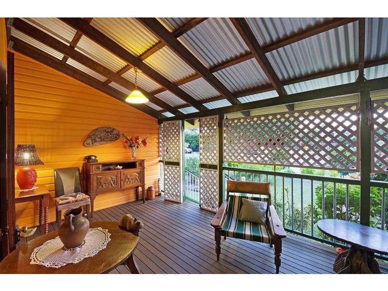 15 The Avenue, Hermit Park QLD 4812