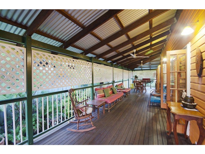 15 The Avenue, Hermit Park QLD 4812