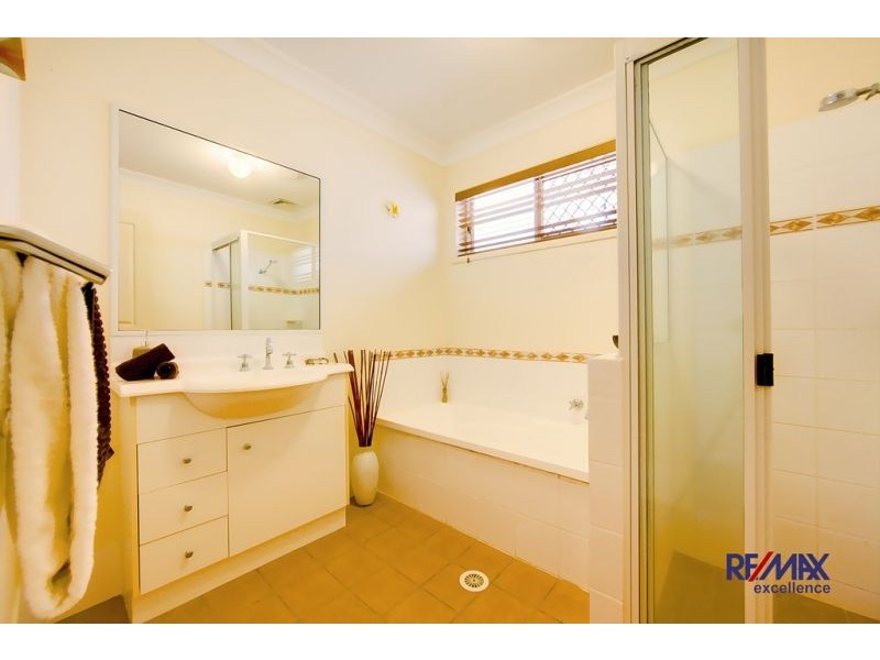 2 Finlay Court, Kirwan QLD 4817