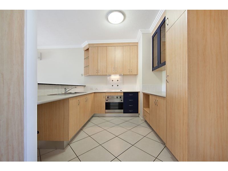 18 Sir Leslie Thiess Drive, Townsville City QLD 4810