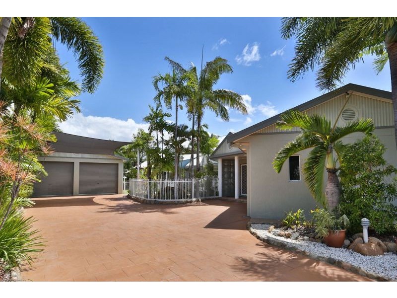 9 Crispin Court, Kirwan QLD 4817