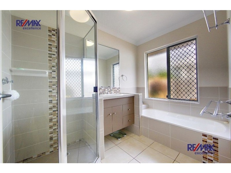 14 Sykes Close, Burdell QLD 4818